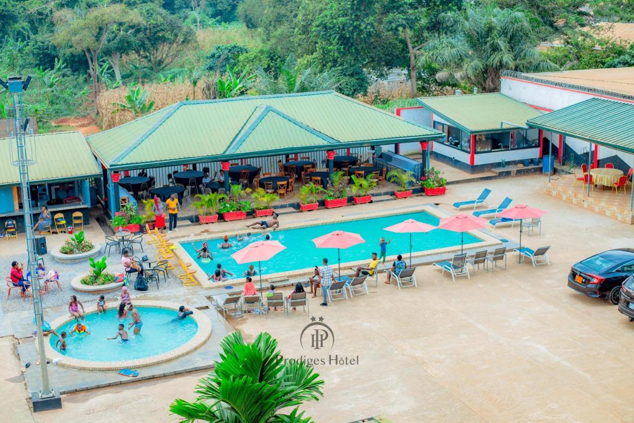 Prodiges Hotel Yaoundé Exterior foto